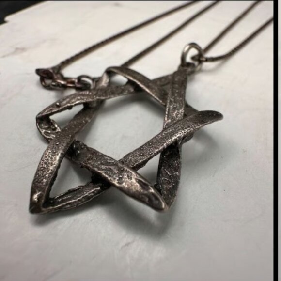 Vintage Asymmetrical Sterling Textured Star Of David Pendant - Picture 8 of 10